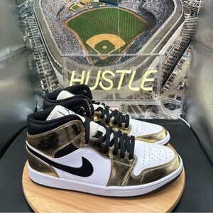 Nike Air Jordan 1 Mid SE Metallic Gold/Black-White Men’s Sz 11